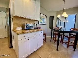 Photo #6: 6469439 Listing