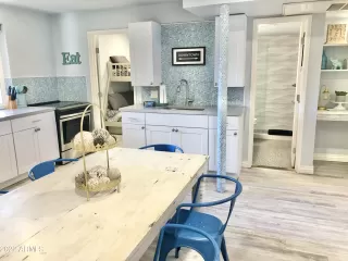 Photo #5: 6469911 Listing