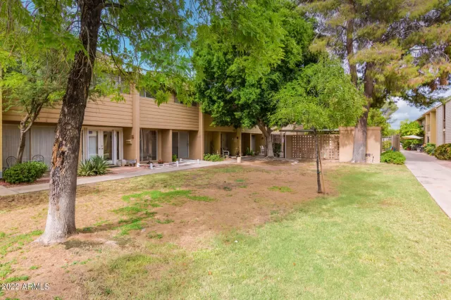 MLS: 6469942 Condo For Sale