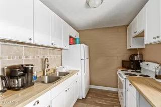 Photo #3: 6469942 Listing