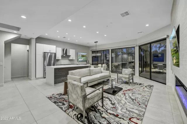 MLS: 6470020 Condo For Sale