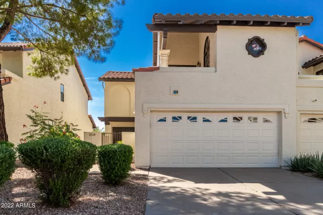 MLS: 6470100 Condo For Sale