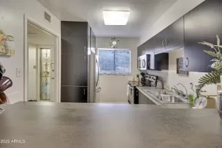 Photo #5: 6470124 Listing 