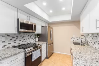 Photo #5: 6470206 Listing