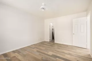 Photo #6: 6470374 Listing 