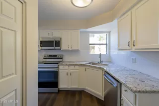 Photo #3: 6470452 Listing 