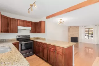 Photo #6: 6470781 Listing