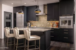 Photo #3: 6470948 Listing 