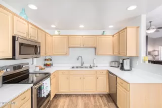 Photo #5: 6470975 Listing 