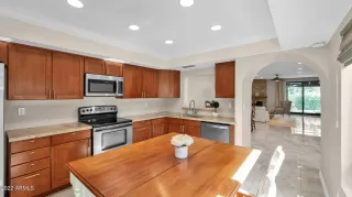 Photo #1: 6471045 Listing 