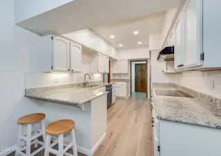 Photo #6: 6471143 Listing 