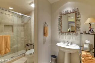 Photo #5: 6471357 Listing