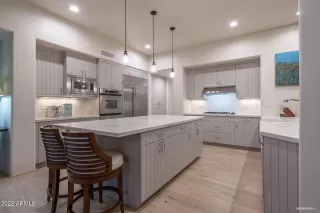 Photo #4: 6471557 Listing