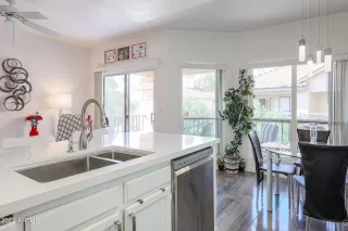 Photo #5: 6471954 Listing 