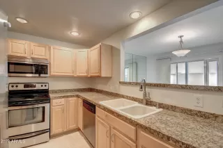Photo #5: 6472545 Listing
