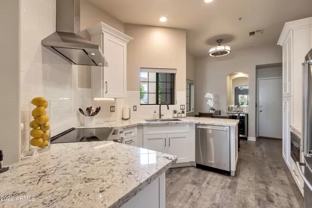 MLS: 6473038 Condo For Sale