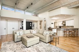 Photo #5: 6473077 Listing