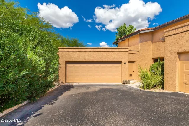 MLS: 6473212 Condo For Sale