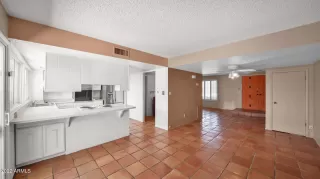 Photo #3: 6473221 Listing