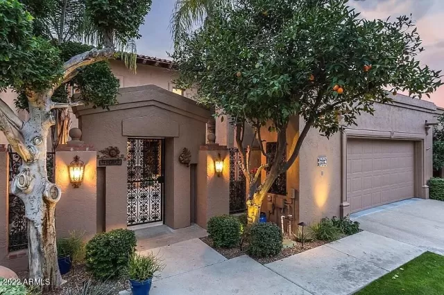 MLS: 6473754 Condo For Sale