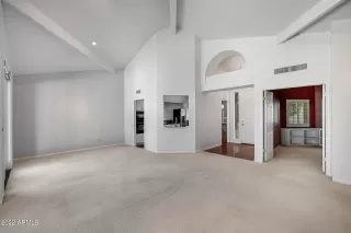 Photo #5: 6473944 Listing 