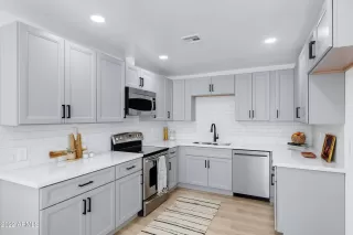 Photo #2: 6473965 Listing