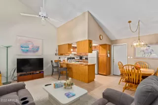 Photo #4: 6474401 Listing 