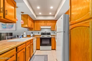 Photo #6: 6474401 Listing 