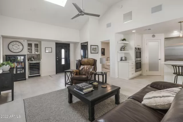 MLS: 6474447 Condo For Sale