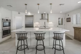 Photo #1: 6474447 Listing