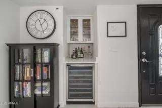 Photo #5: 6474447 Listing