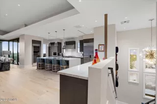 Photo #6: 6474607 Listing 