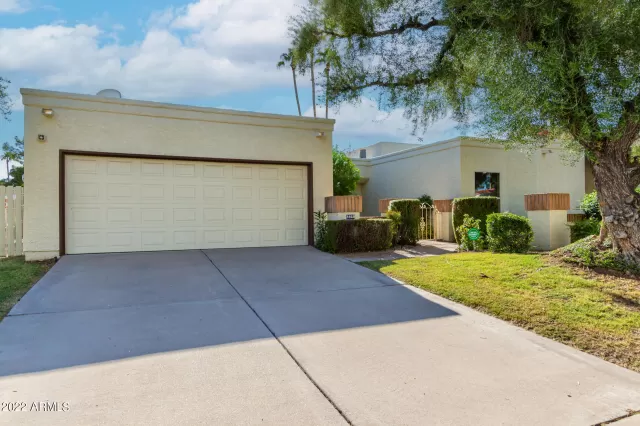 MLS: 6474786 Condo For Sale