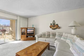 Photo #5: 6475025 Listing 