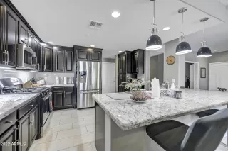 Photo #2: 6475481 Listing