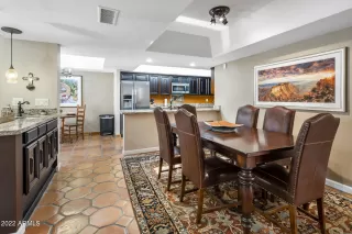 Photo #6: 6475670 Listing 