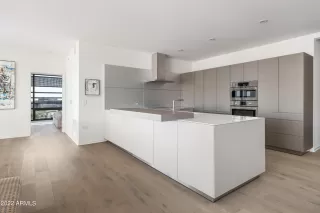 Photo #3: 6475984 Listing