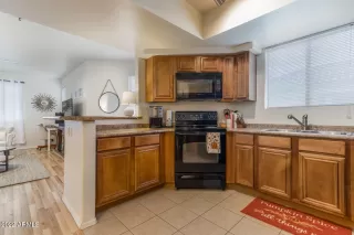 Photo #6: 6476087 Listing