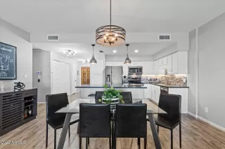 Photo #5: 6476108 Listing