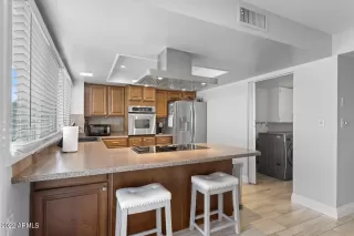 Photo #4: 6476311 Listing