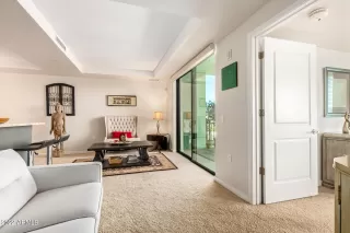 Photo #4: 6476585 Listing