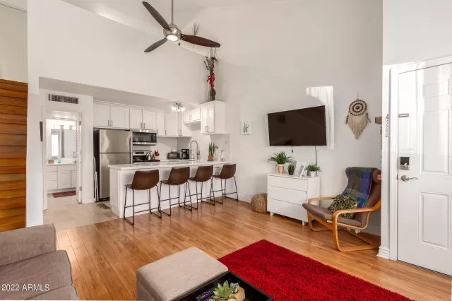 MLS: 6476594 Condo For Sale