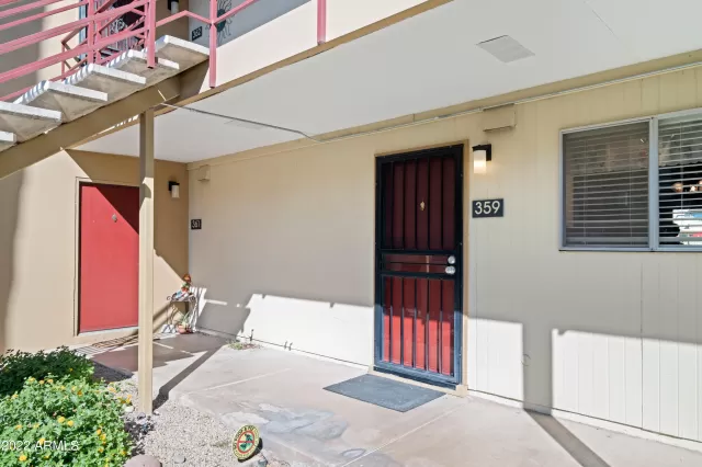 MLS: 6476614 Condo For Sale