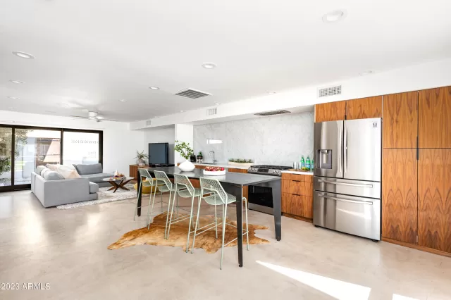 MLS: 6476643 Condo For Sale