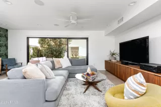 Photo #6: 6476643 Listing