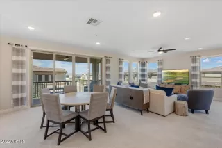 Photo #4: 6476759 Listing