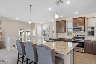 Photo #5: 6476759 Listing