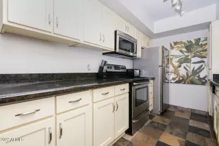 Photo #5: 6476955 Listing 