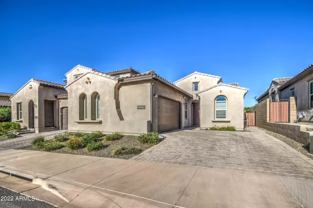 MLS: 6477024 Condo For Sale