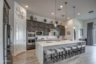 Photo #2: 6477024 Listing